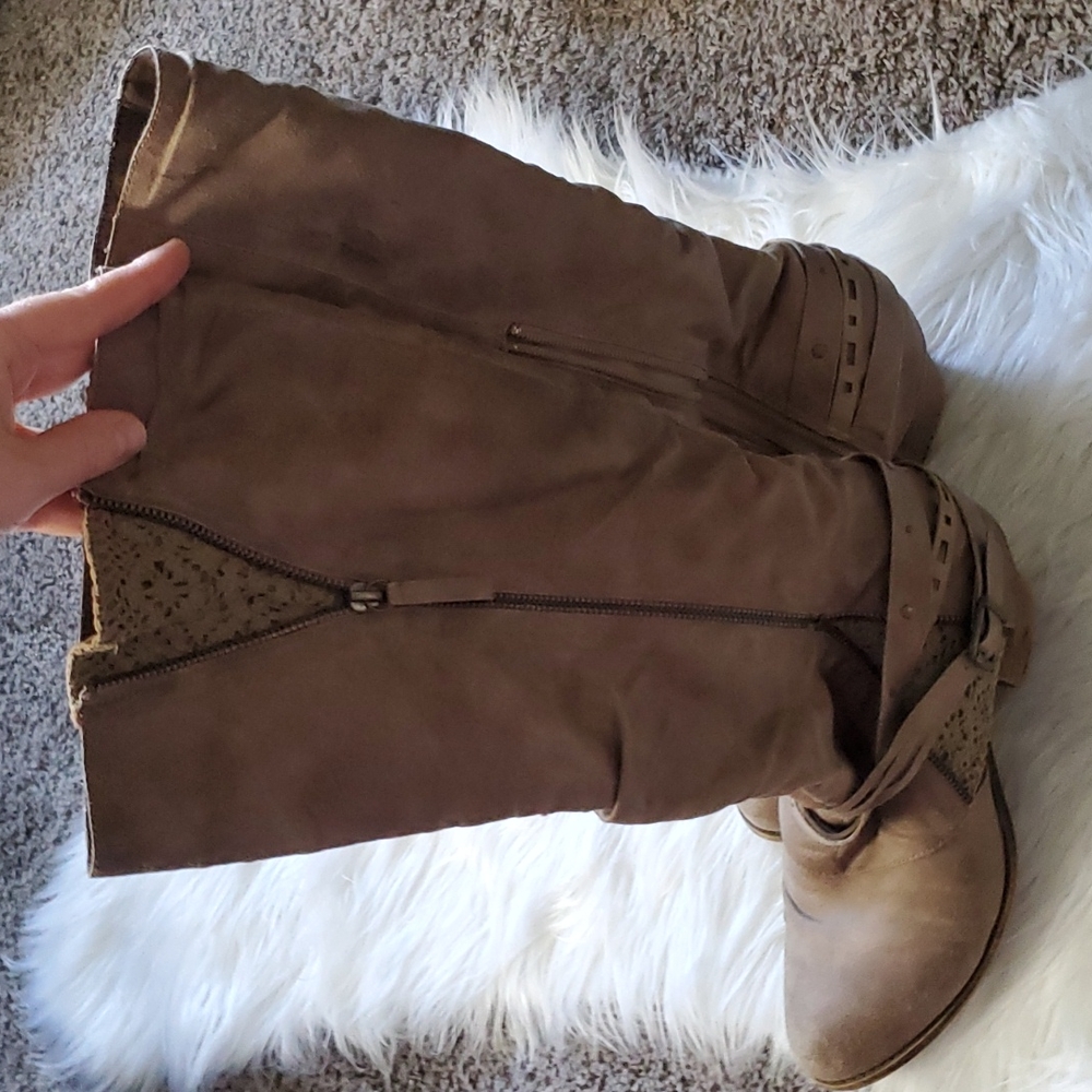 Super cute and gently worn boots!